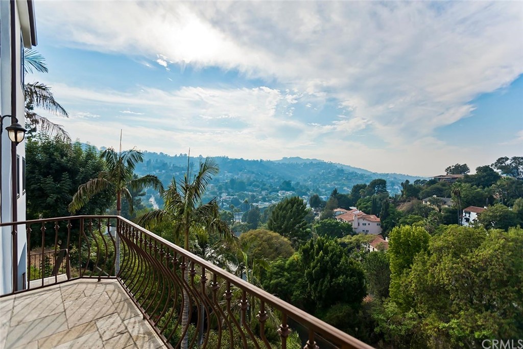 3263 Tareco Drive Los Angeles, CA 90068 - Photo 31 of 71