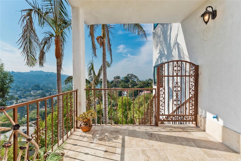 3263 Tareco Drive Los Angeles, CA 90068 - Photo 48 of 71