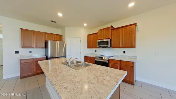 $2,550 | 3583 Shiner Drive, Jacksonville, FL 32226