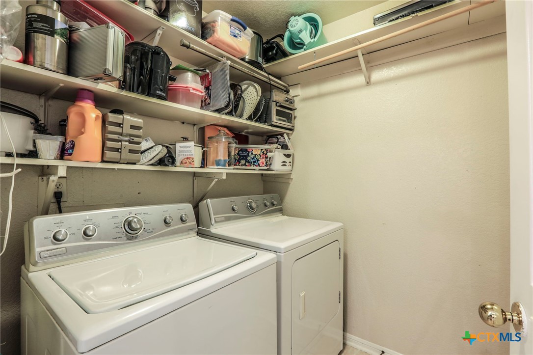 17 South Archer Drive Morgan's Point Resort, TX 76513 - Photo 20 of 30 a utility room with dryer and washer