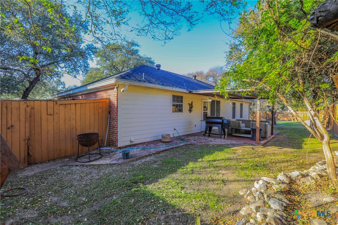 17 South Archer Drive Morgan's Point Resort, TX 76513 - Photo 24 of 30 a view of backyard with swimming pool