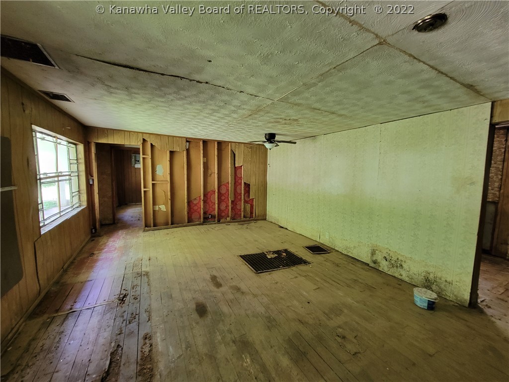 10844 Frame Road Elkview, WV 25071 - Photo 3 of 22 Gallery Image 3
