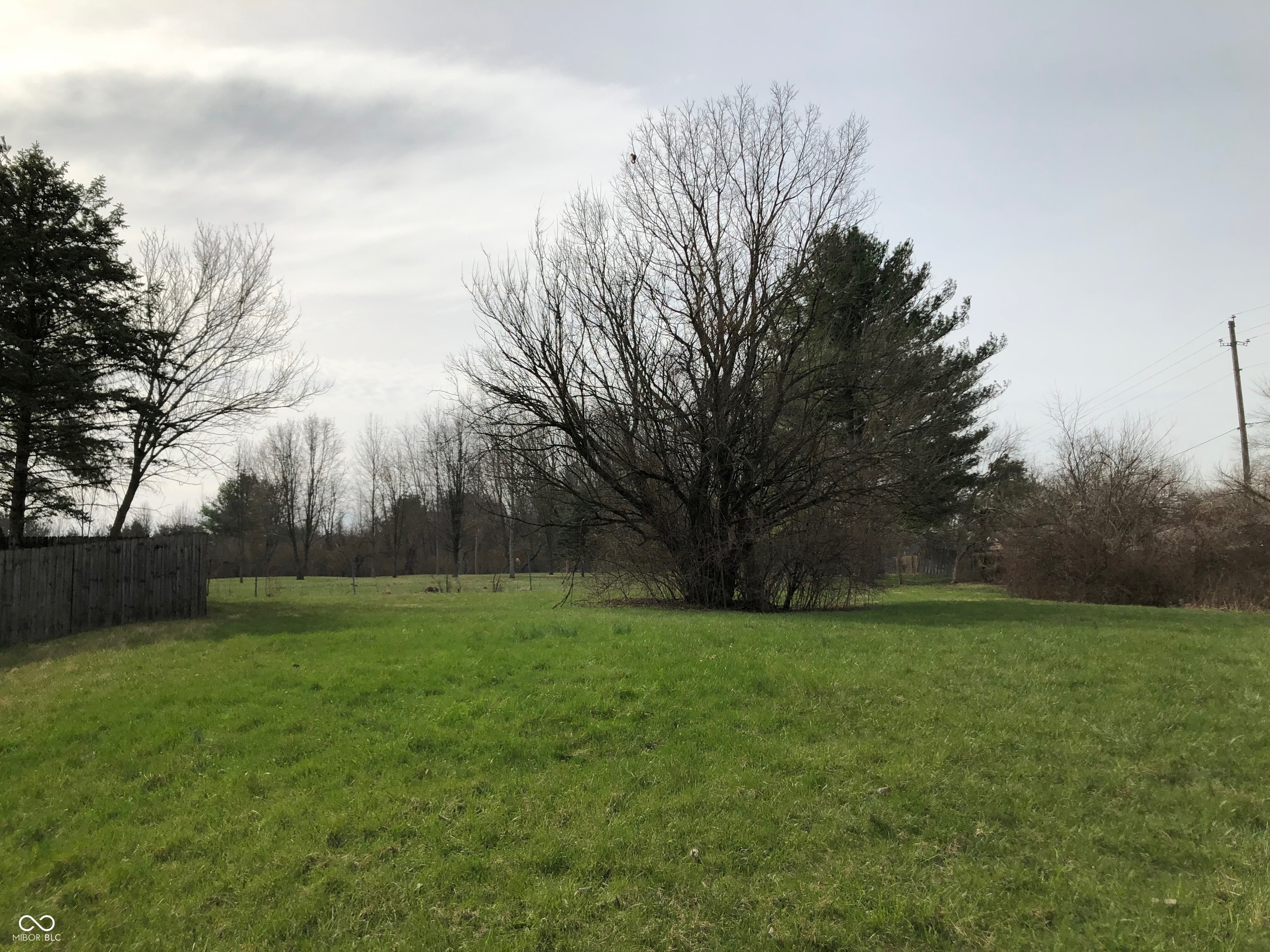 2825 Greenview Way Indianapolis, IN 46229 - Photo 1 of 6