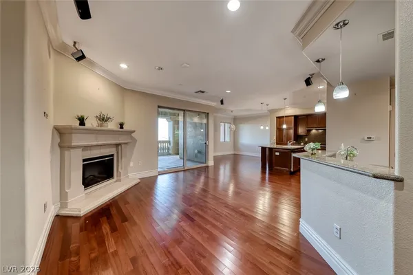 $2,500 | 20 Via Mantova, Unit 101, Henderson, NV 89011