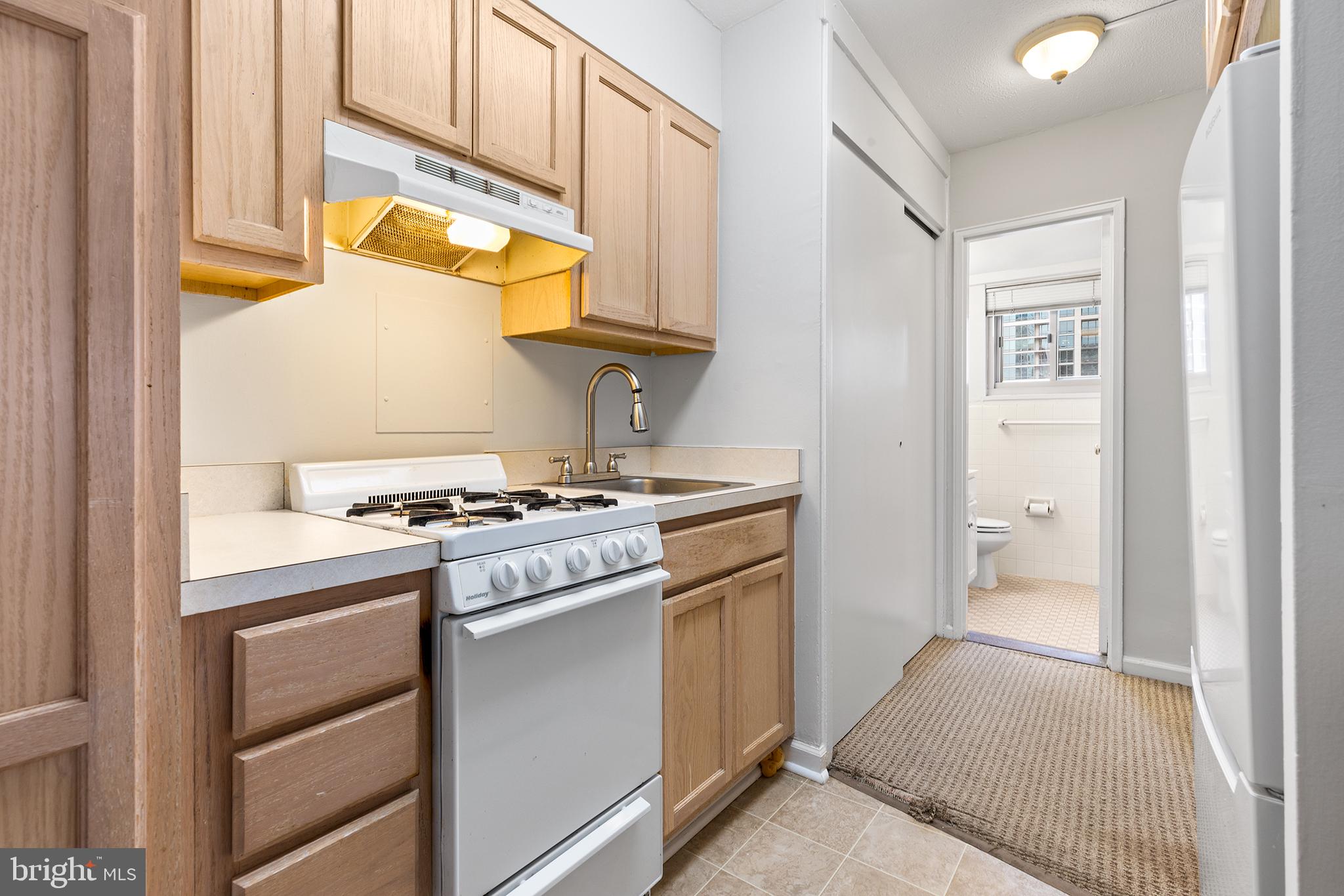 2101 Chestnut Street, Unit 504 Philadelphia, PA 19103 - Photo 12 of 20