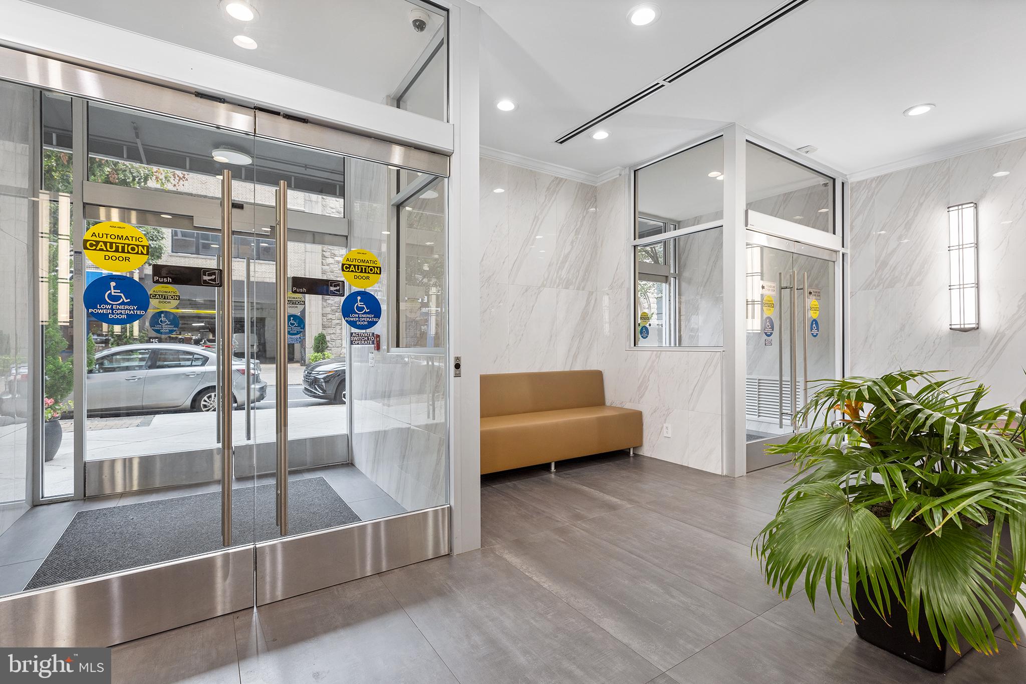 2101 Chestnut Street, Unit 504 Philadelphia, PA 19103 - Photo 4 of 20