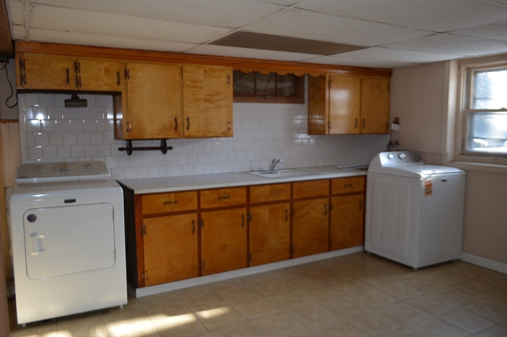 40 Flora Road Attleboro, MA 02703 - Photo 16 of 25