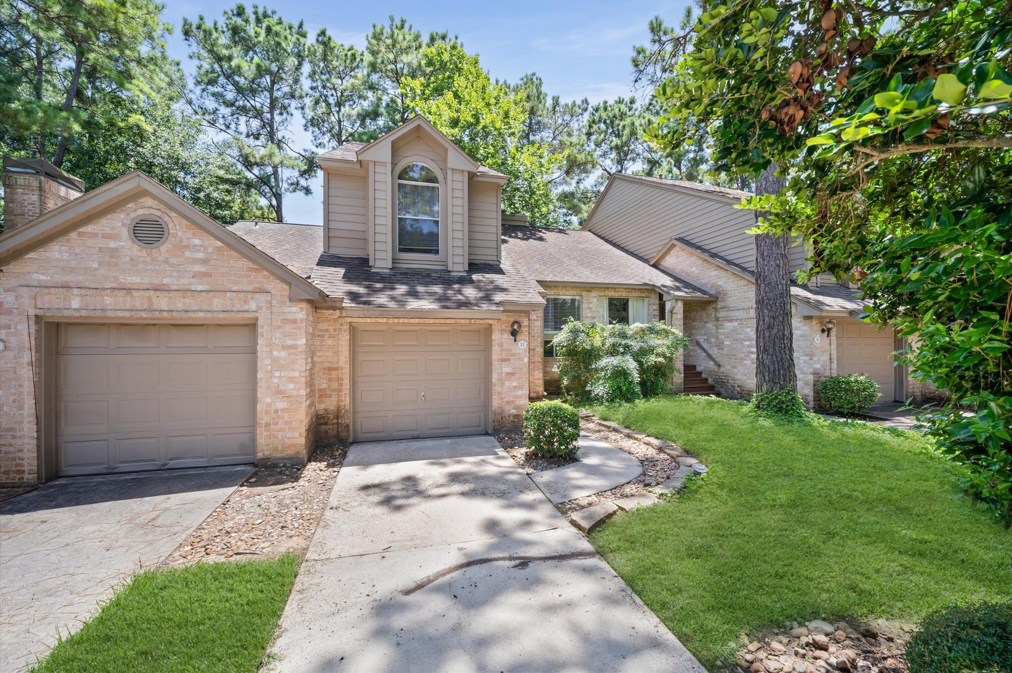 13 Lakeridge Drive Spring, TX 77381 - Photo 2 of 39 Gallery Image 2