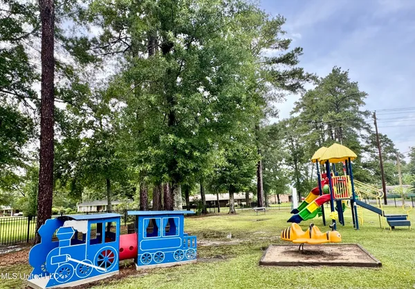 $102,500 | 137 Anderson Street, Quitman, MS 39355