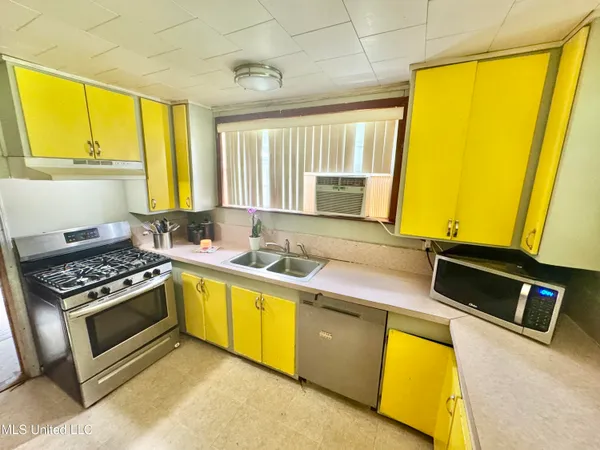 $102,500 | 137 Anderson Street, Quitman, MS 39355