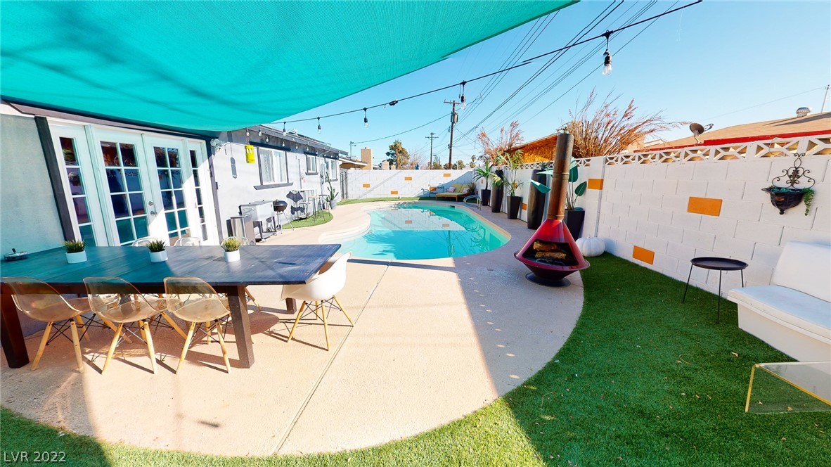 5817 Rae Drive Las Vegas, NV 89108 - Photo 2 of 19