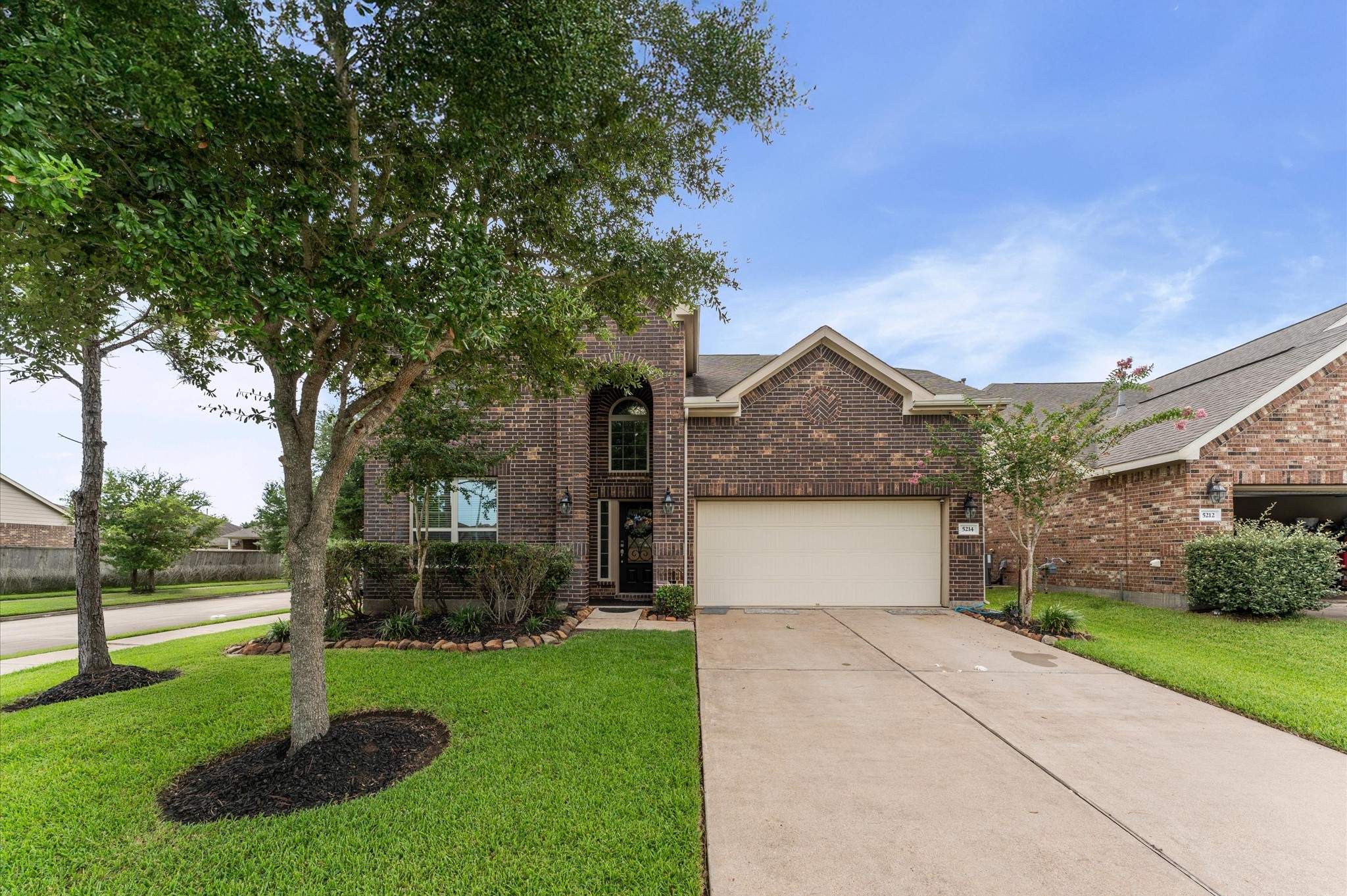 5214 Green Heath Lane Rosharon, TX 77583 - Photo 2 of 50