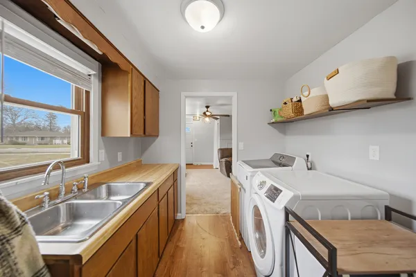 $154,900 | 418 East Wall Street, Morrison, IL 61270