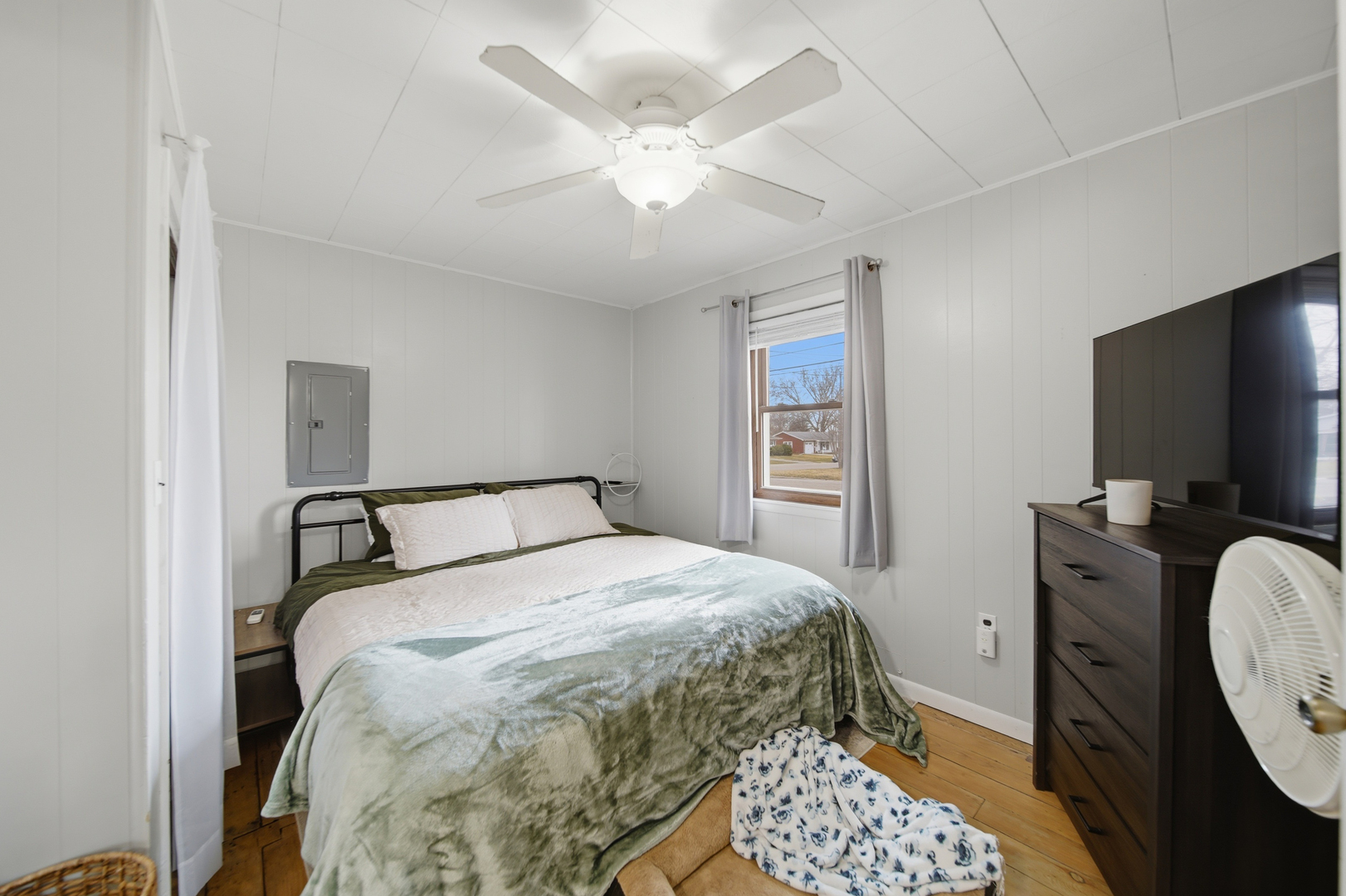 418 East Wall Street Morrison, IL 61270 - Photo 15 of 24