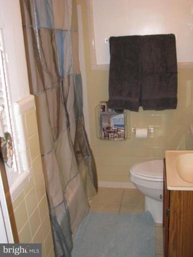 4121 Crest Heights Road Baltimore, MD 21215 - Photo 10 of 11 Bath #1