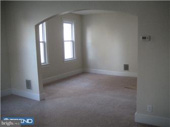 222 Taylor Street Riverside, NJ 08075 - Photo 2 of 5 Living Room