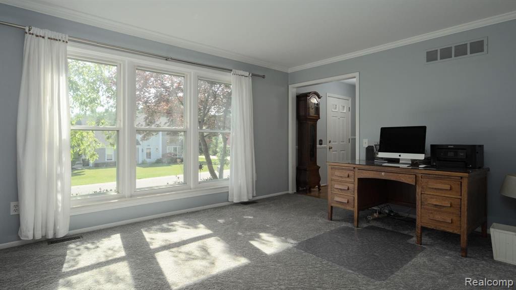 1639 Grandview Drive Rochester Hills, MI 48306 - Photo 4 of 29