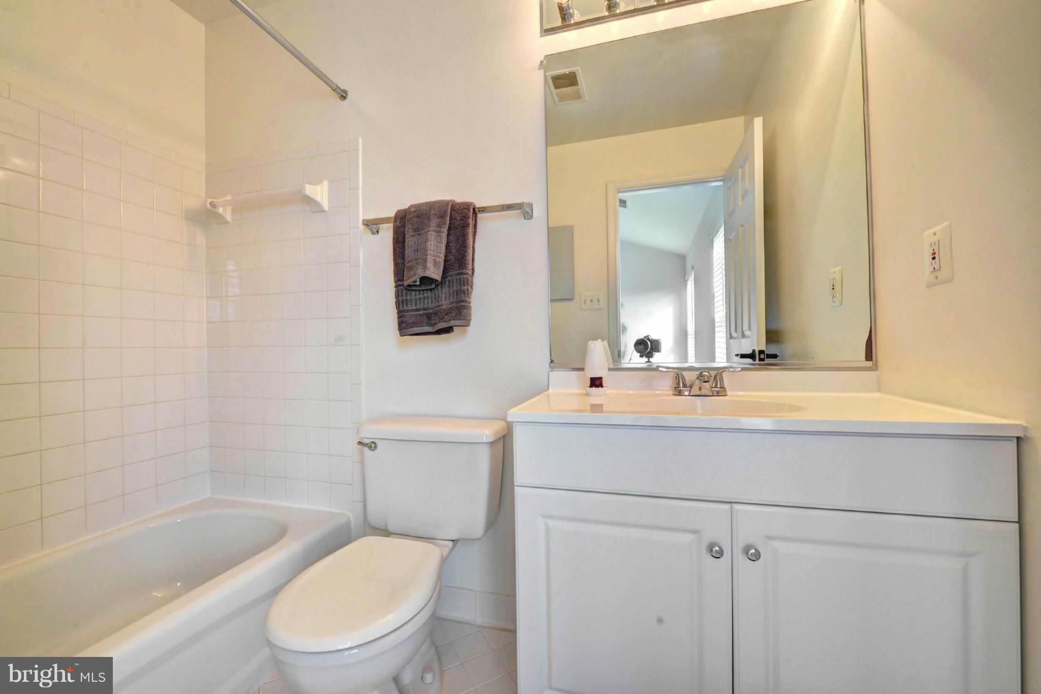 9244 Lorton Valley Road Lorton, VA 22079 - Photo 12 of 24 Bath (Master)