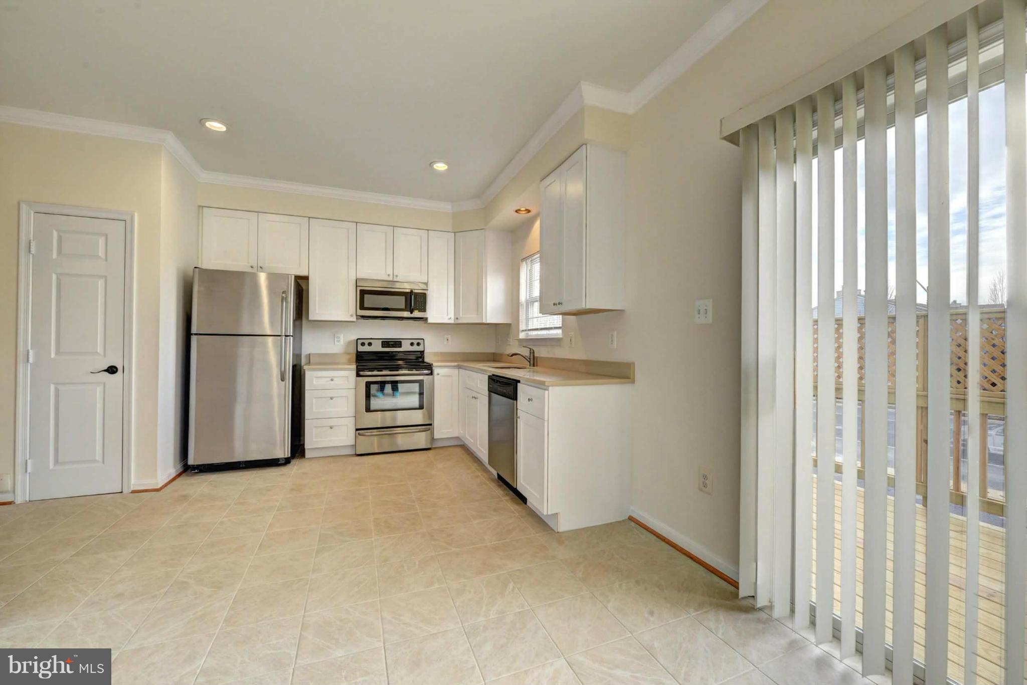 9244 Lorton Valley Road Lorton, VA 22079 - Photo 4 of 24 Interior (General)