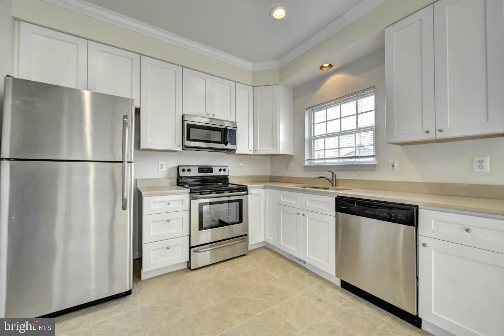 9244 Lorton Valley Road Lorton, VA 22079 - Photo 5 of 24 Kitchen
