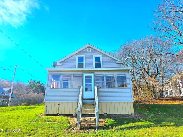 $64,900 | 1 Brookdale Avenue, Whitehall, NY 12887