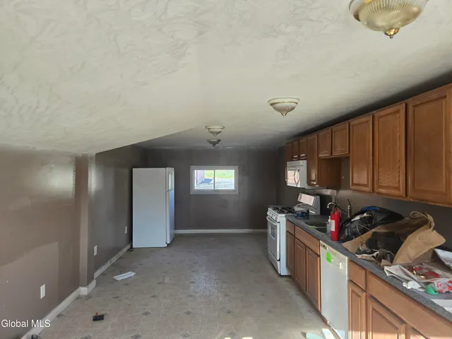 $64,900 | 1 Brookdale Avenue, Whitehall, NY 12887