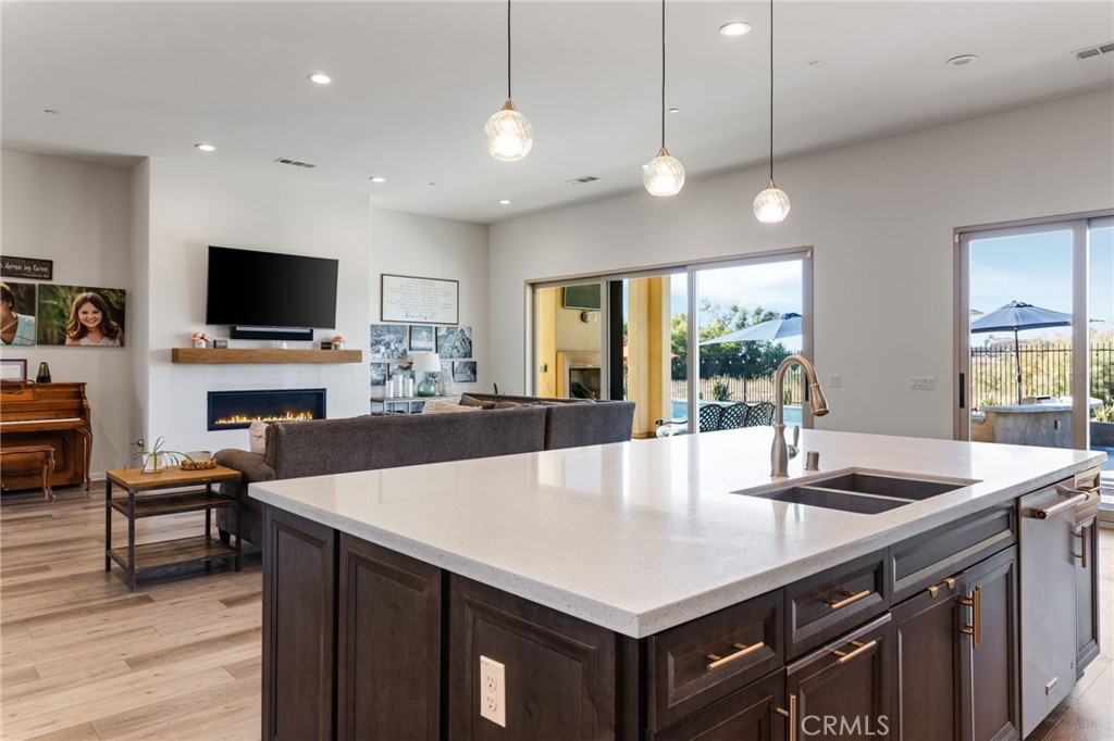 7876 Arroyo Vista Court Riverside, CA 92506 - Photo 9 of 75