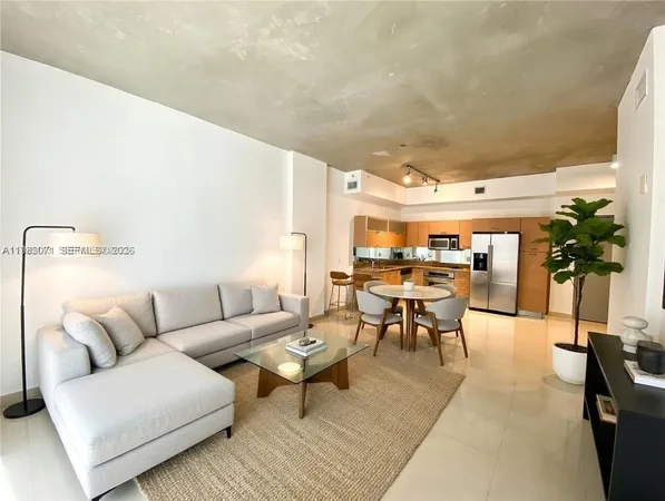 $2,400 | 2275 Biscayne Boulevard, Unit 1008, Miami, FL 33137