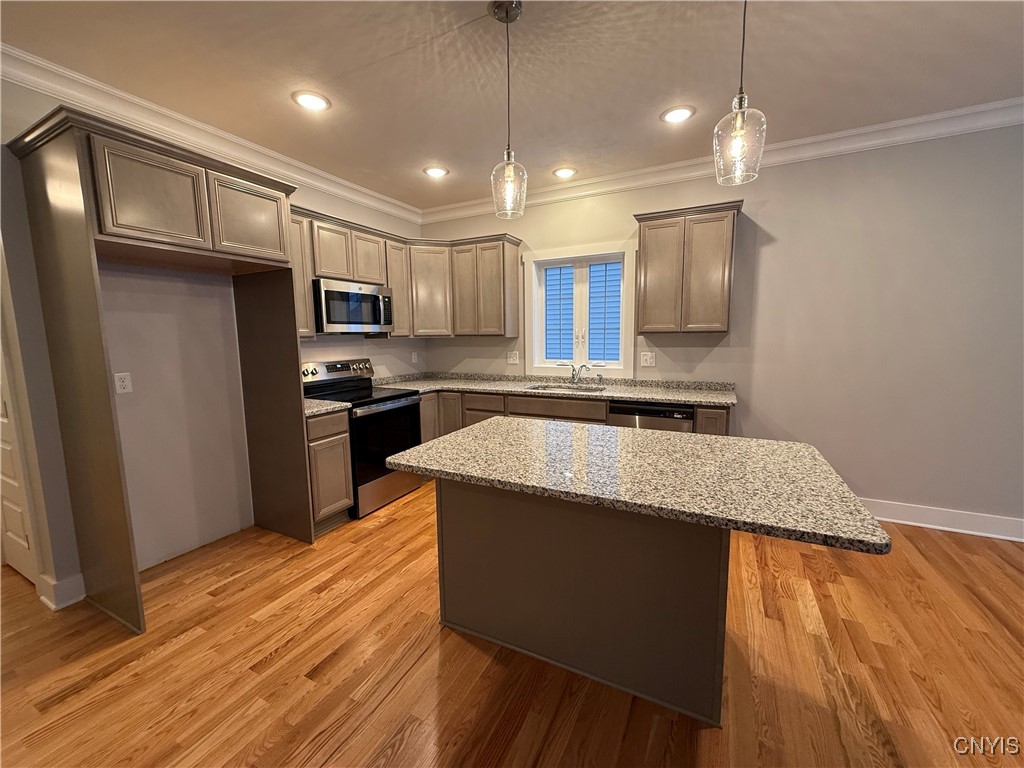 12 Clinton Street Manlius, NY 13066 - Photo 11 of 49