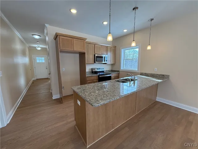 $371,352 | 12 Clinton Street, Manlius, NY 13066