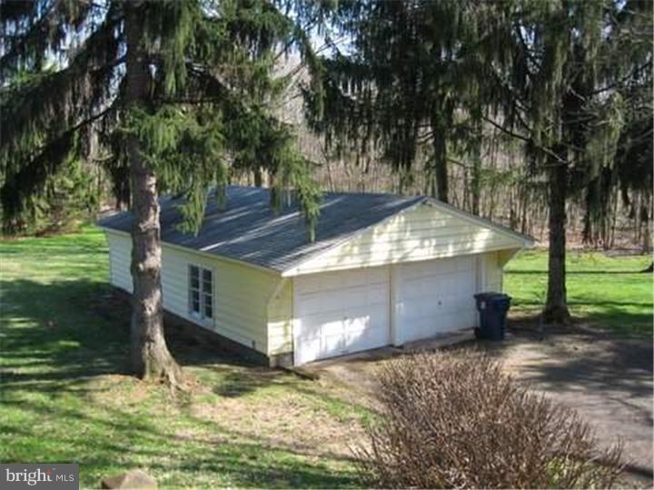 212 Thompson Mill Road Upper Makefield, PA 18940 - Photo 3 of 7