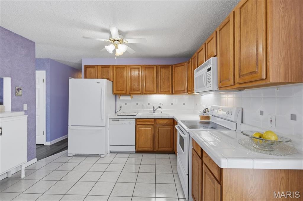 42 Cedar Ledge Pacific, MO 63069 - Photo 12 of 32