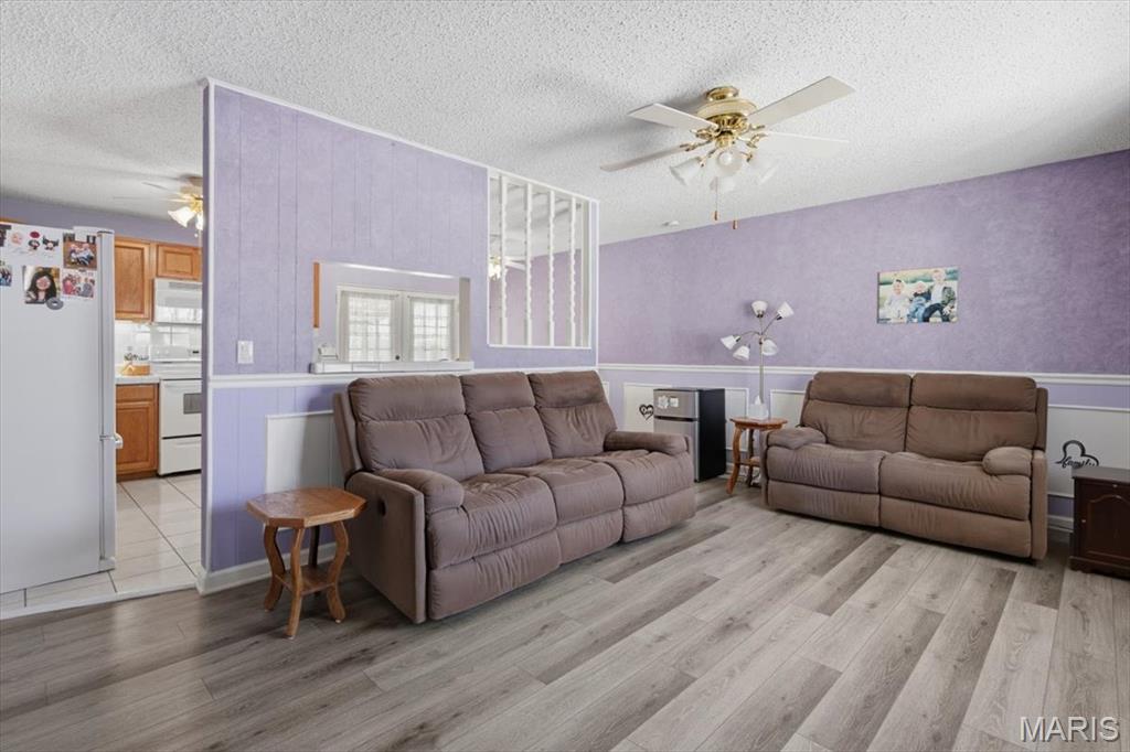 42 Cedar Ledge Pacific, MO 63069 - Photo 2 of 32