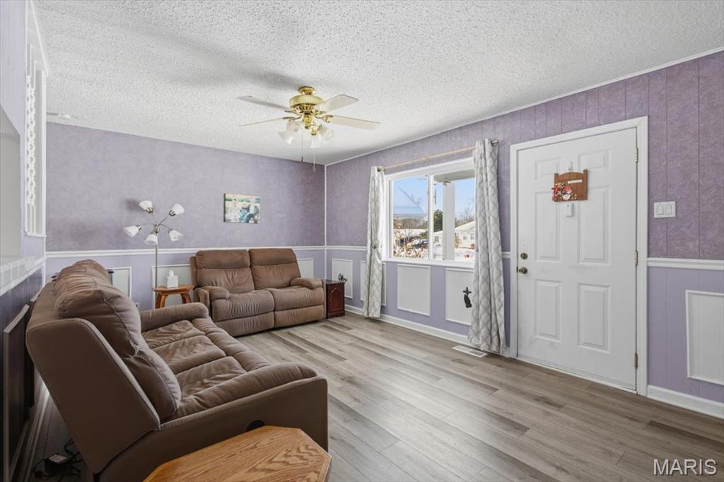 42 Cedar Ledge Pacific, MO 63069 - Photo 3 of 32