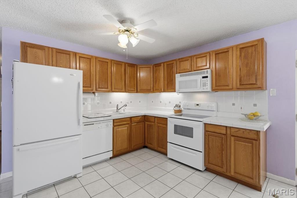 42 Cedar Ledge Pacific, MO 63069 - Photo 8 of 32