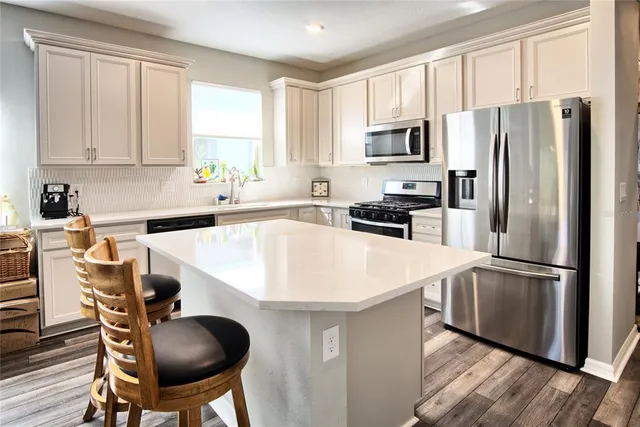 $2,550 | 6366 Mooring Line Circle, Apollo Beach, FL 33572