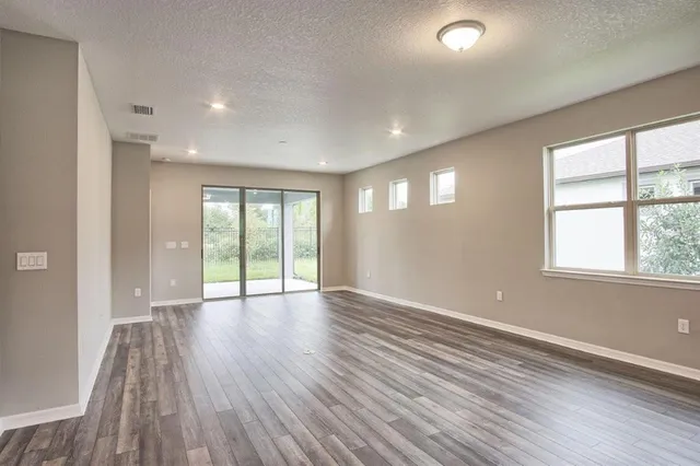 $2,550 | 6366 Mooring Line Circle, Apollo Beach, FL 33572