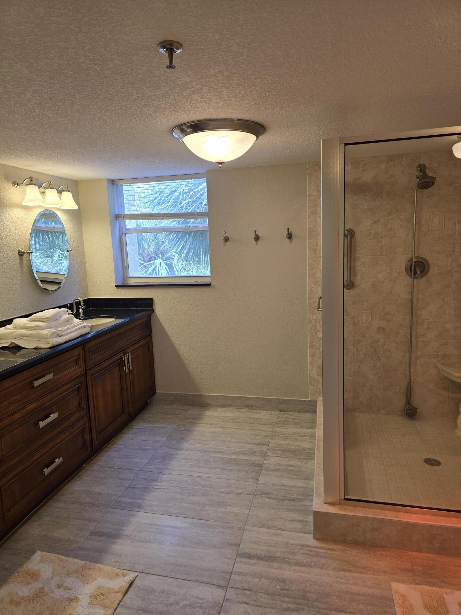 7580 Regency Lake Drive, Unit 402 Boca Raton, FL 33433 - Photo 19 of 28 1000056640