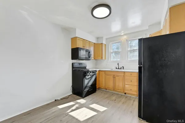 $699,995 | 18 Ridge Road, Congers, NY 10920