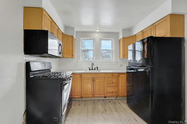 $699,995 | 18 Ridge Road, Congers, NY 10920