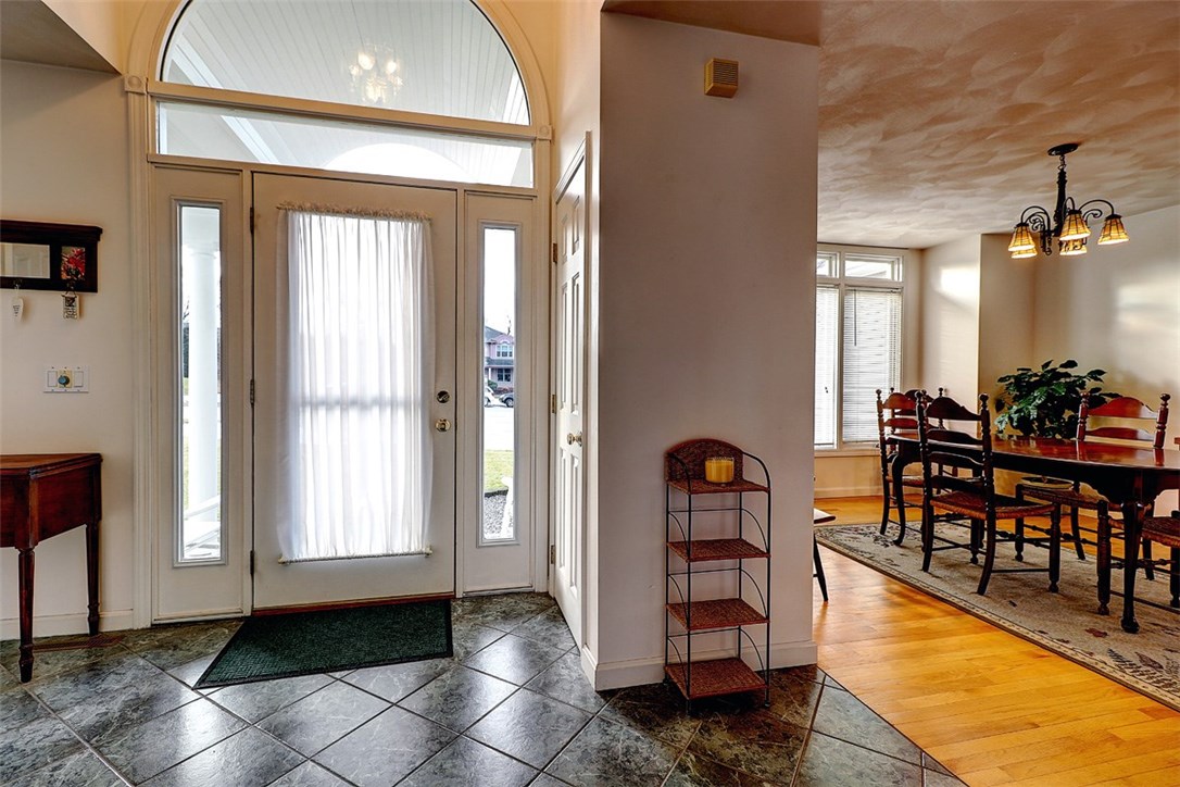 17 Jacobs Point Road Warren, RI 02885 - Photo 3 of 36