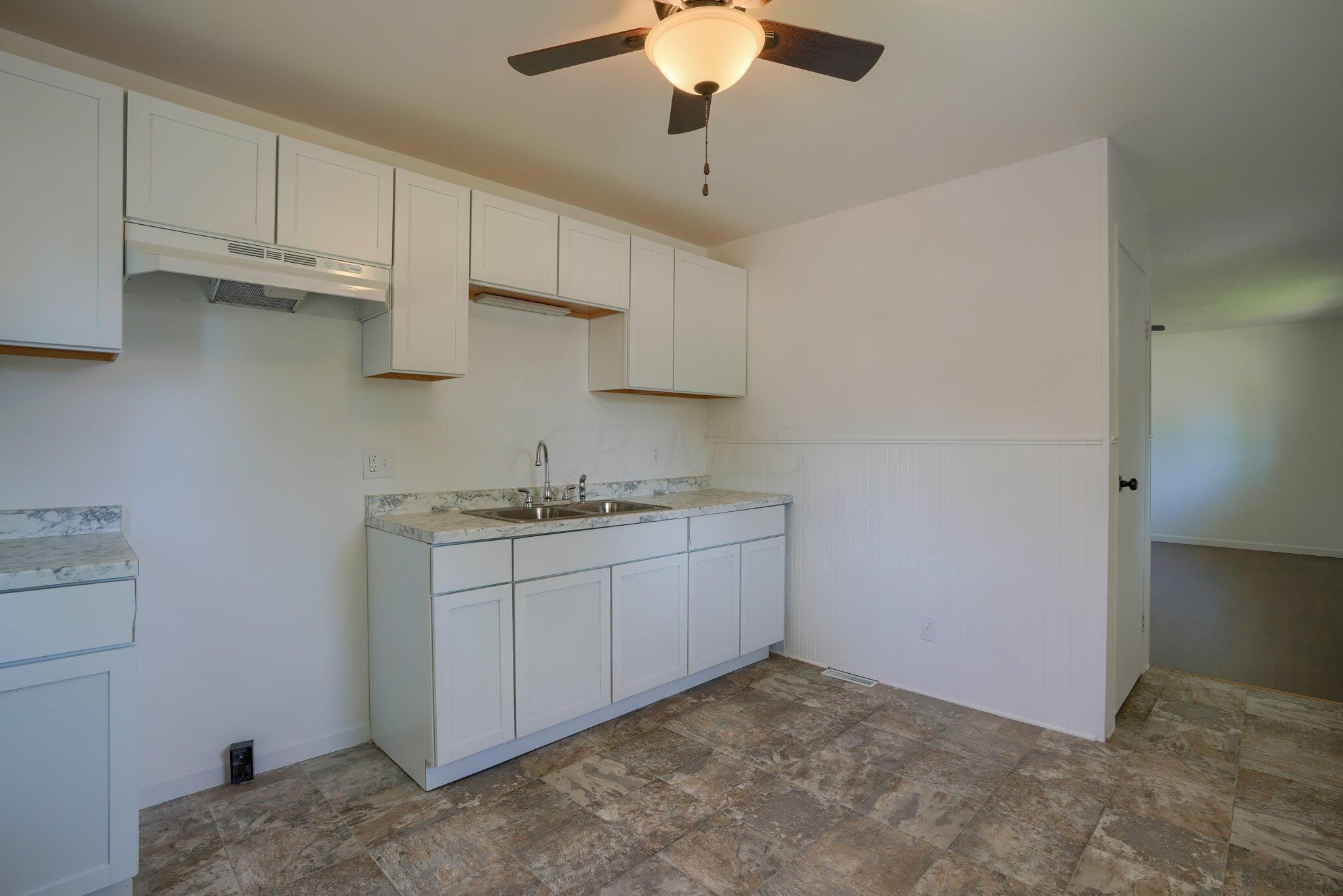 292 East Alcott Road Columbus, OH 43207 - Photo 26 of 33 web_292 Alcott Rd (36)