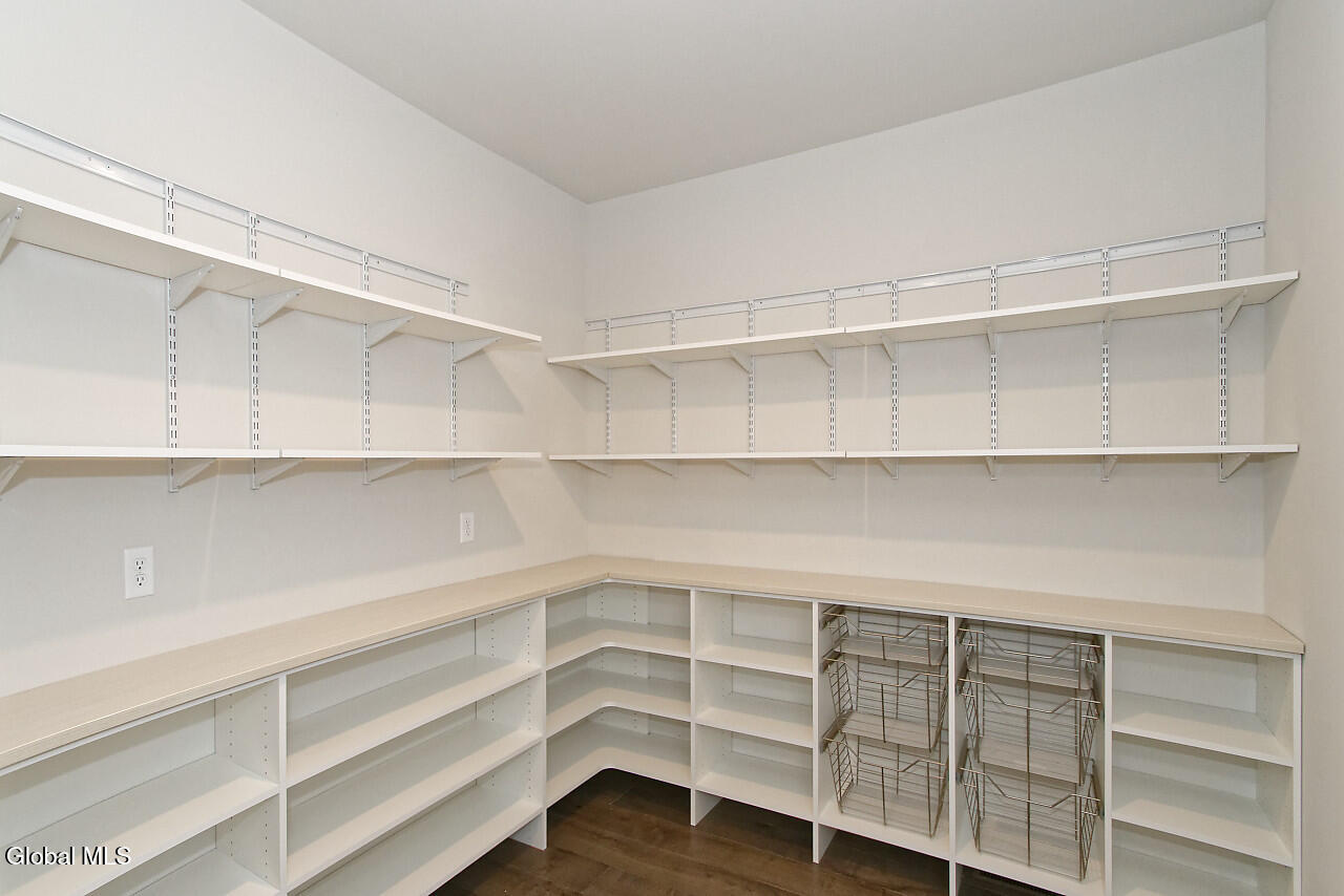 7 Mapleton Court Clifton Park, NY 12065 - Photo 17 of 26 4 Kitchen (10)