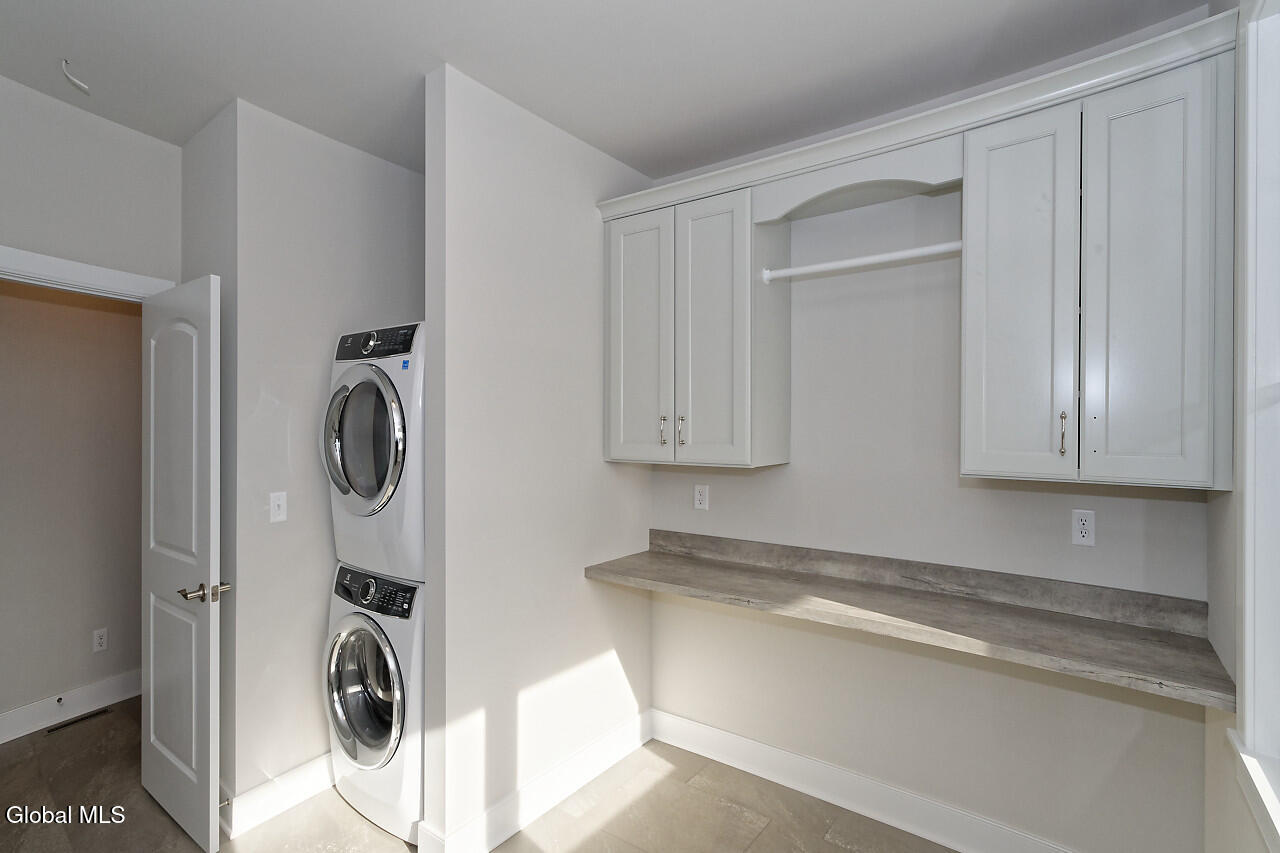 7 Mapleton Court Clifton Park, NY 12065 - Photo 22 of 26 Laundry (2)