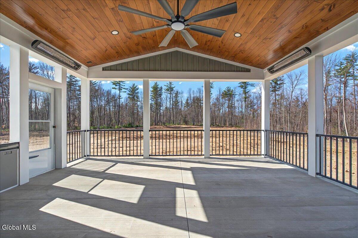 7 Mapleton Court Clifton Park, NY 12065 - Photo 24 of 26 02-33 WINTERBERRY-47