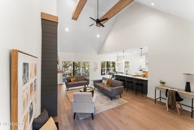 $699,900 | 208 Mialaquo Circle, Loudon, TN 37774