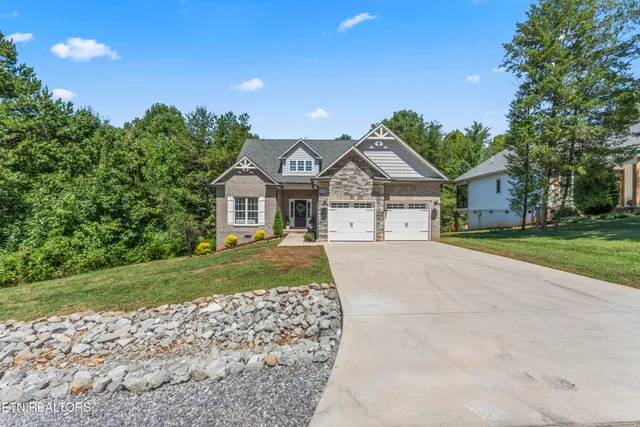 $699,900 | 208 Mialaquo Circle, Loudon, TN 37774