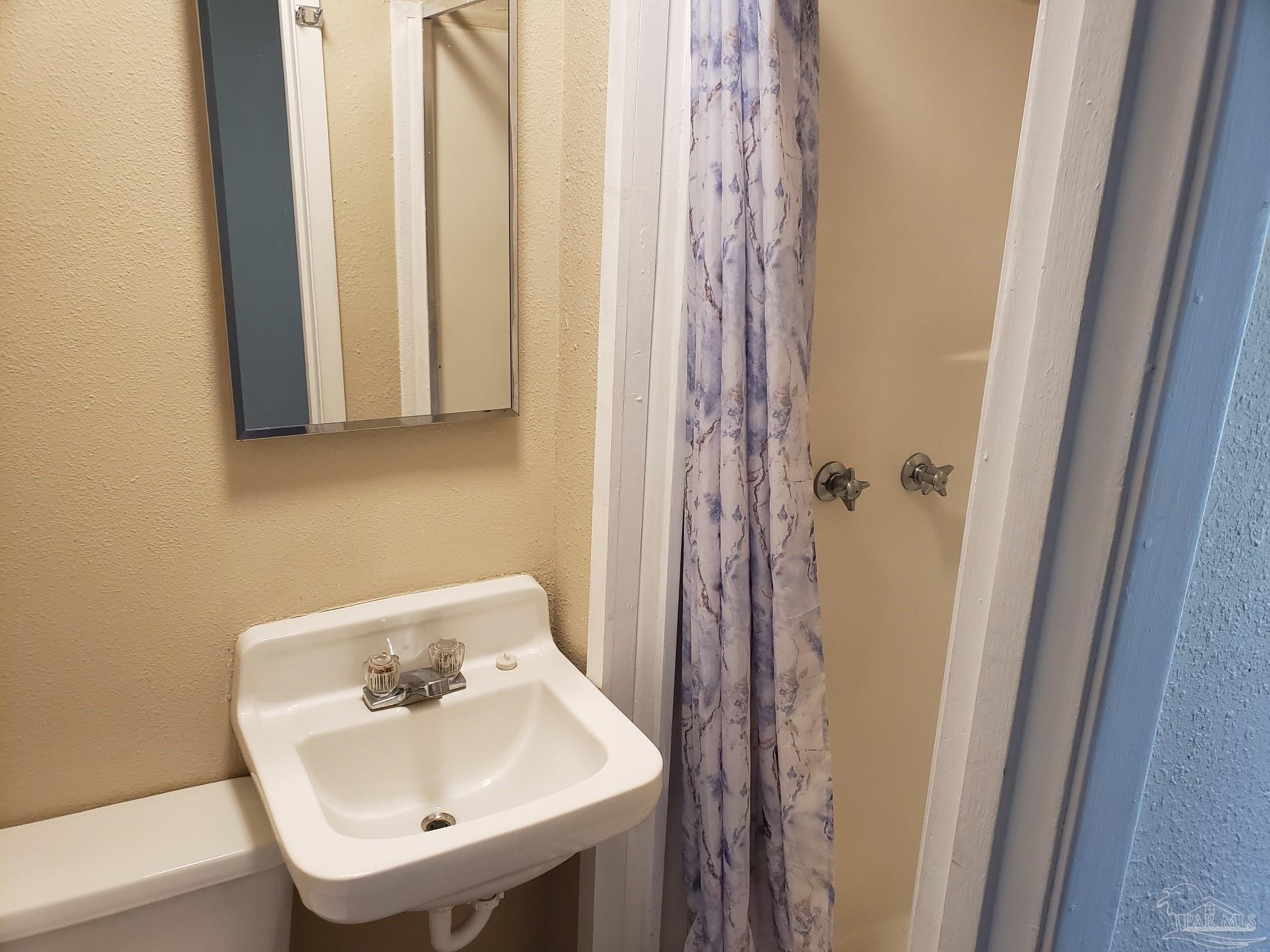 665 West Roberts Road Cantonment, FL 32533 - Photo 7 of 13