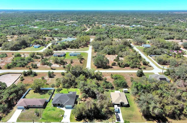 $32,000 | 205 Ferdon Circle, Port Charlotte, FL 33954