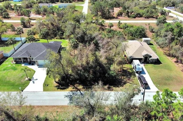 $32,000 | 205 Ferdon Circle, Port Charlotte, FL 33954